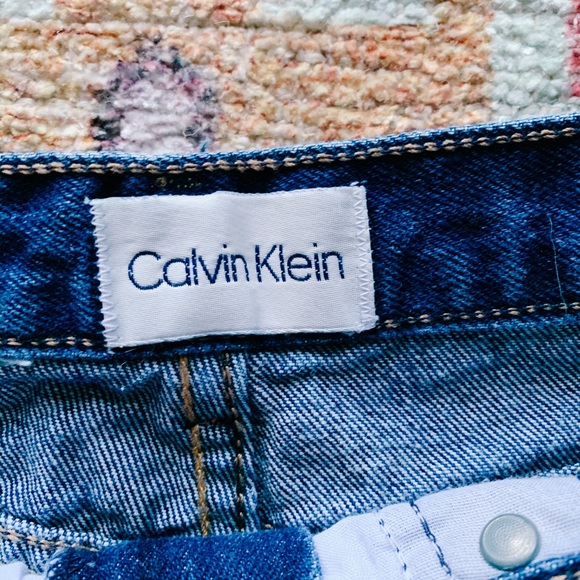 Vintage Calvin Klein denim skirt - Picture 4 of 5